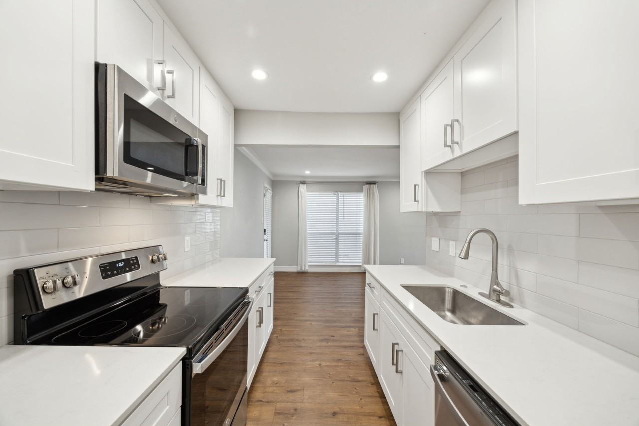 5931 E University Blvd #123 - Photo 6 of 40