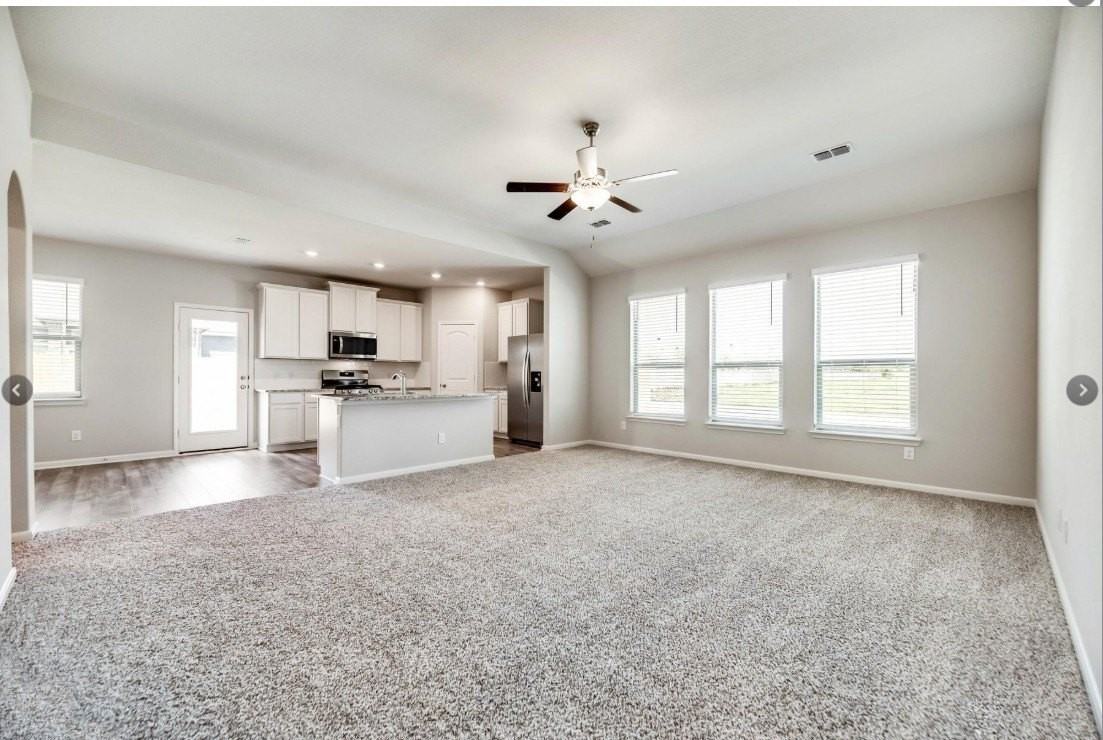 905 Calhoun Dr - Photo 2 of 15
