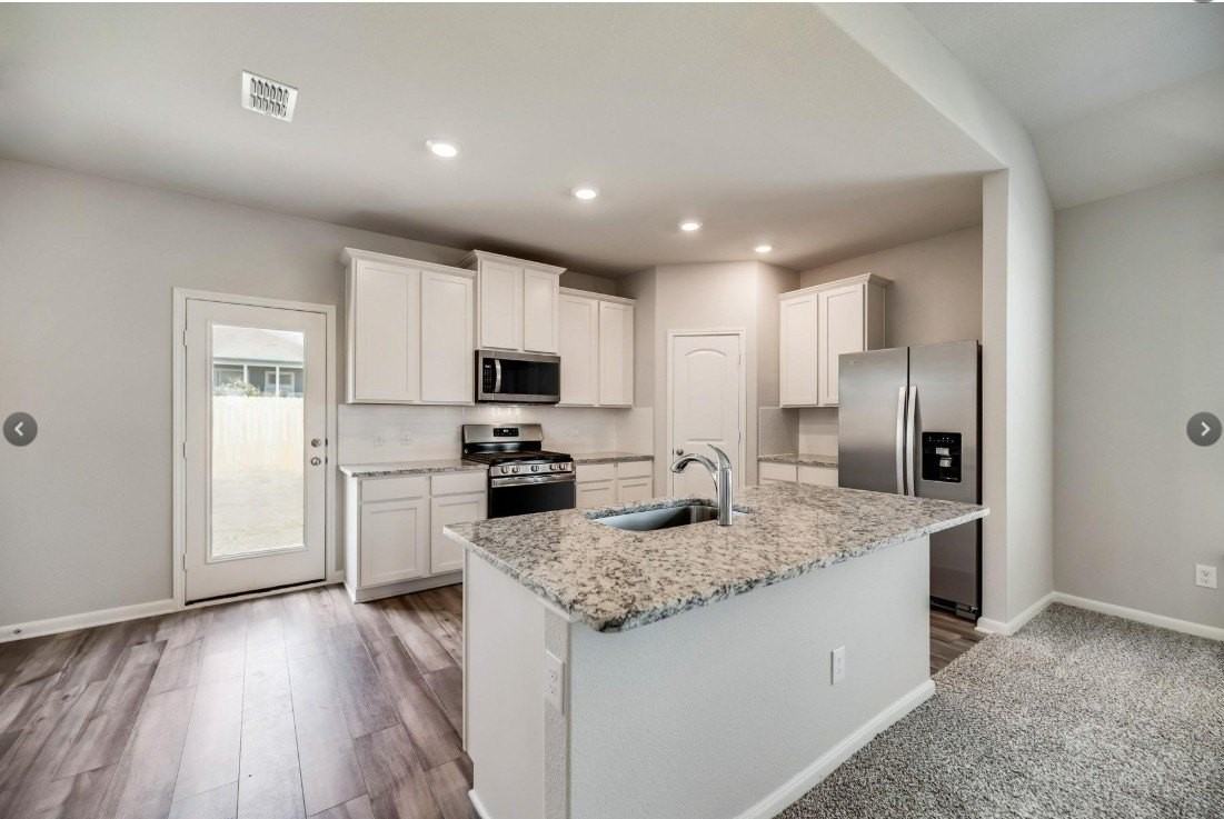 905 Calhoun Dr - Photo 3 of 15