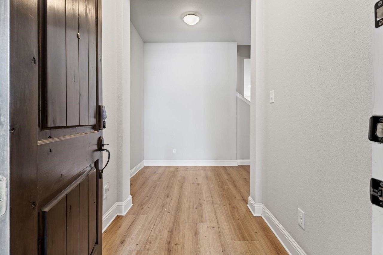 4104 Swinley Forest Dr - Photo 3 of 26