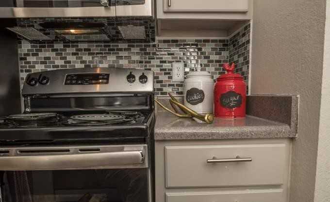 5640 Bellaire Dr S - Photo 3 of 10