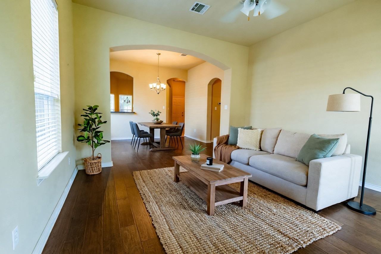 4333 Summersweet Ln - Photo 7 of 31
