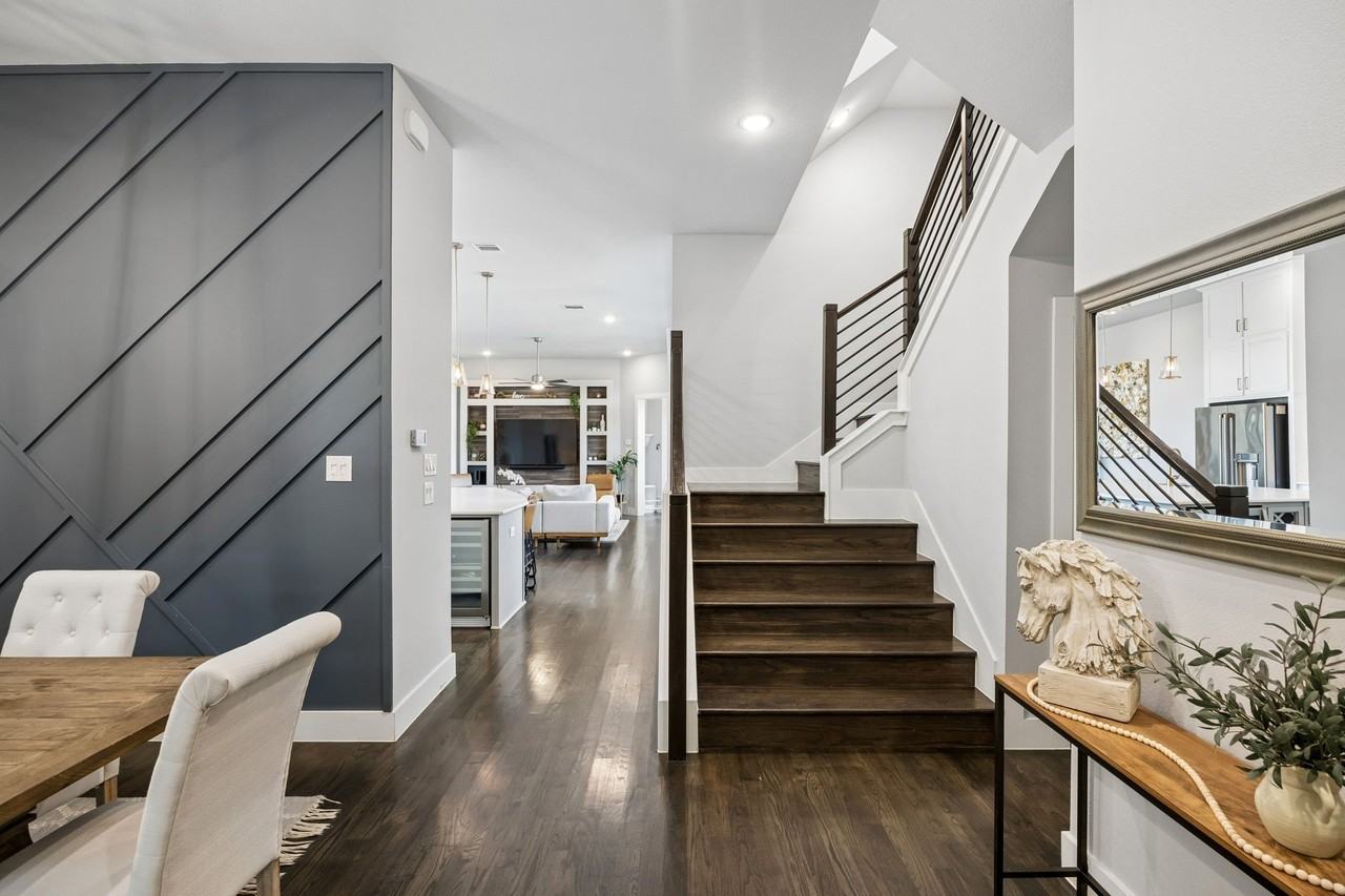 5105 Artemesia Ln - Photo 3 of 26