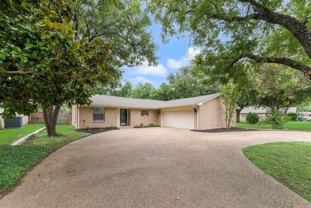 2697 Poplar Dr - Photo 1 of 1