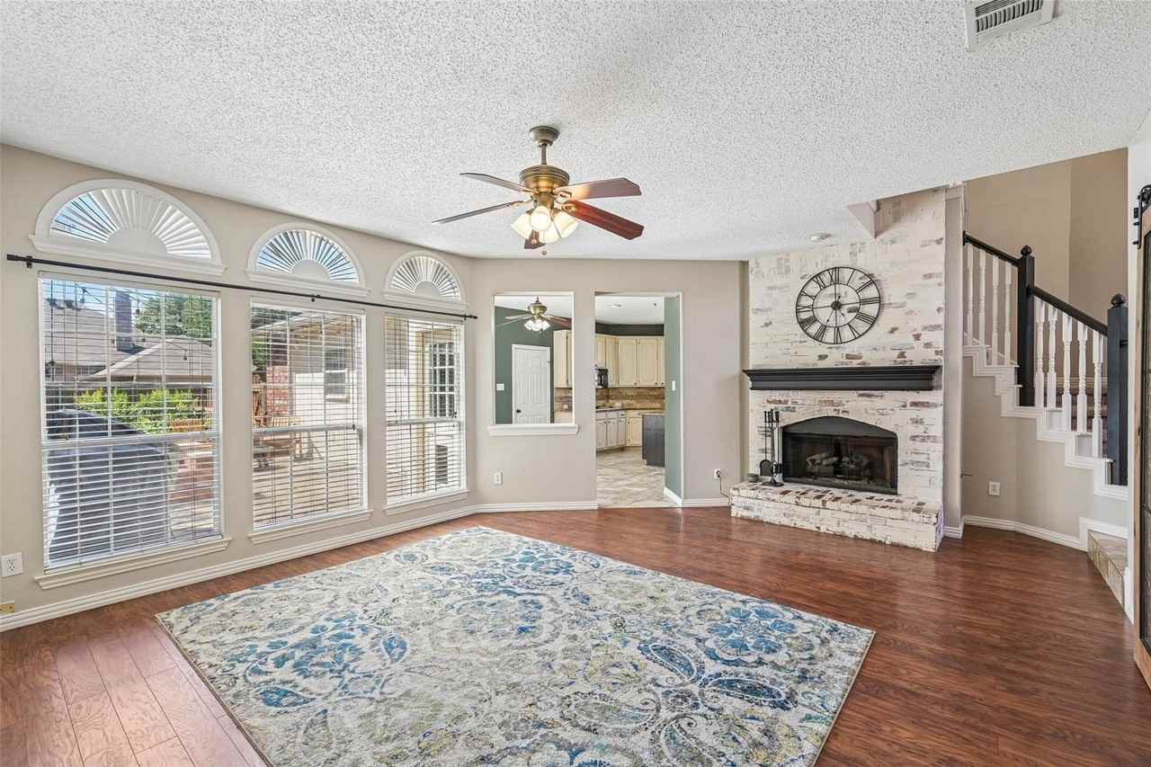 11405 Knoxville Ln - Photo 3 of 21