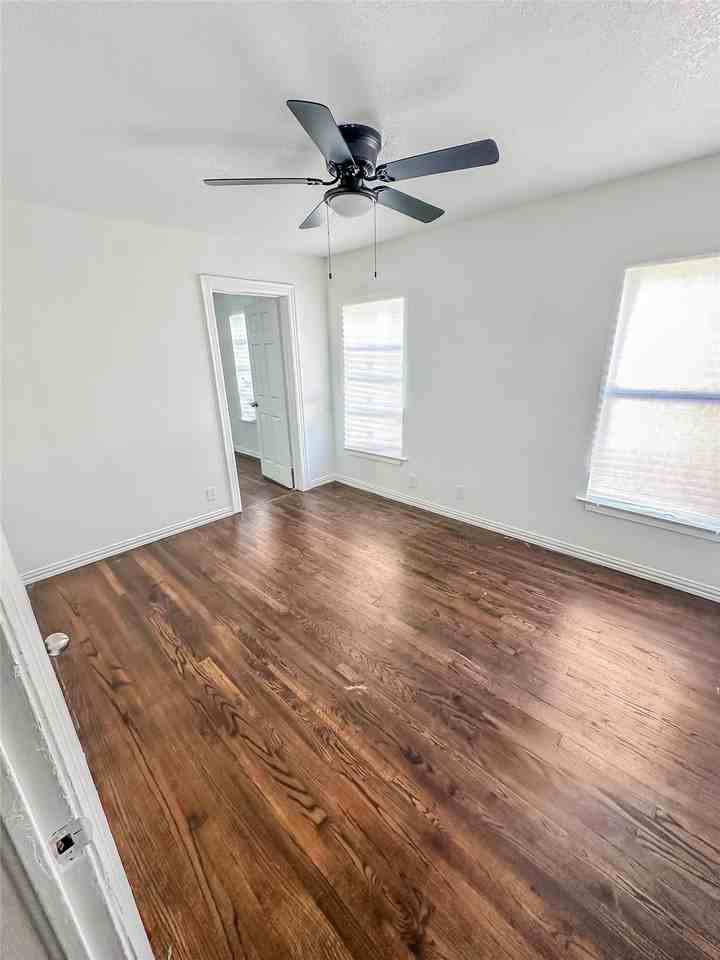 2404 Colony Ct - Photo 3 of 17