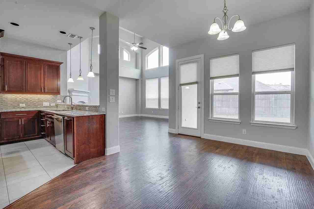13225 Bigelow Ln - Photo 7 of 30