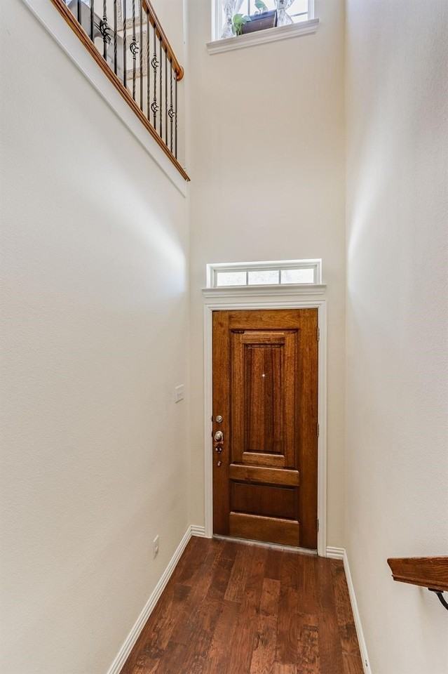 7852 Liverpool Ln - Photo 2 of 30