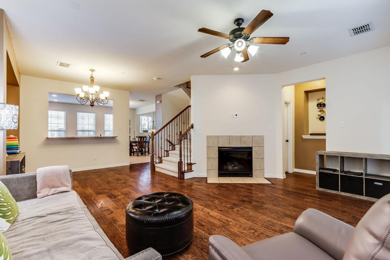7852 Liverpool Ln - Photo 4 of 30