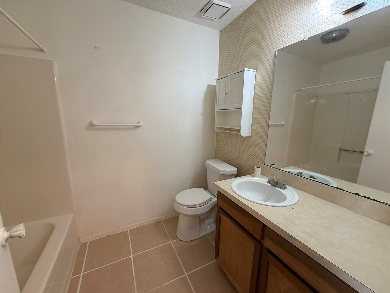 425 Signal Hill Ct N - Photo 6 of 15