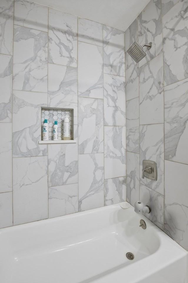 2706 E 11th St - Photo 5 of 28