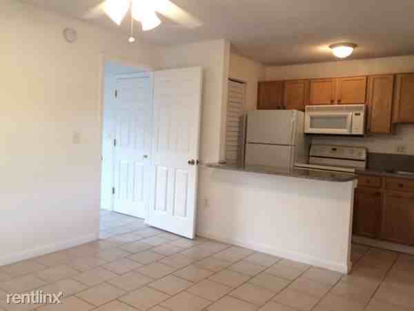 55 N Grove St - Photo 3 of 10