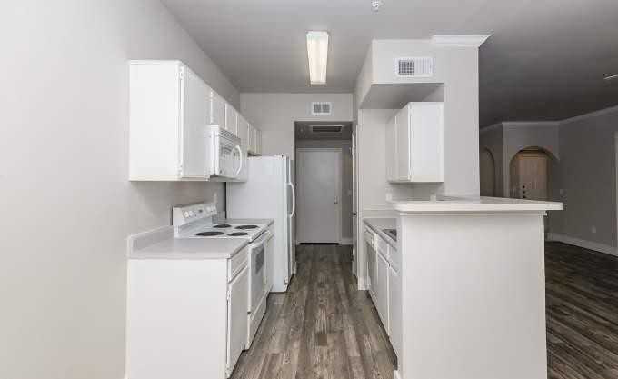 5382 Bryant Irvin Rd - Photo 3 of 10