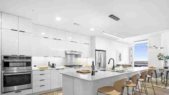 3133 Gaylord Pkwy - Photo 3 of 10