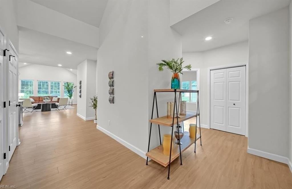 324 Bank St - Photo 6 of 47