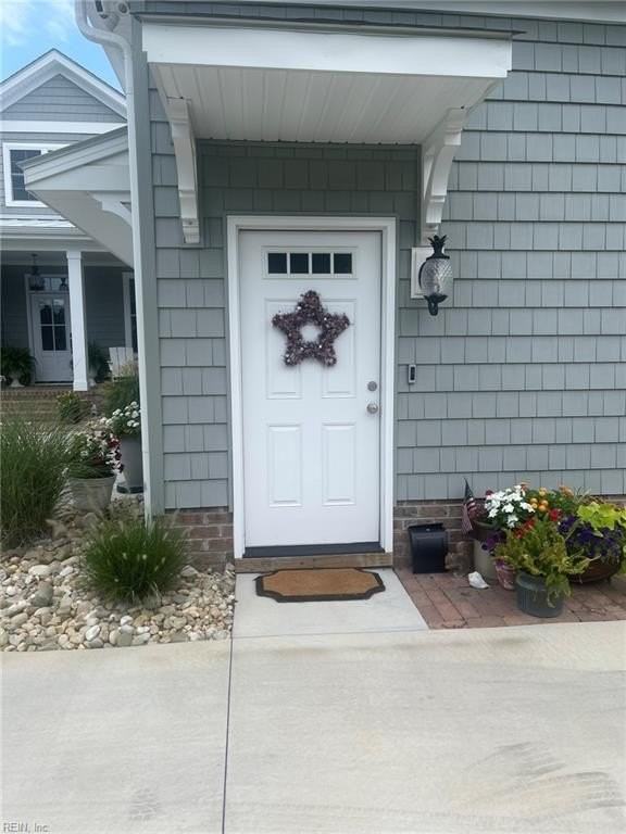 401 Virginia Ave - Photo 2 of 11