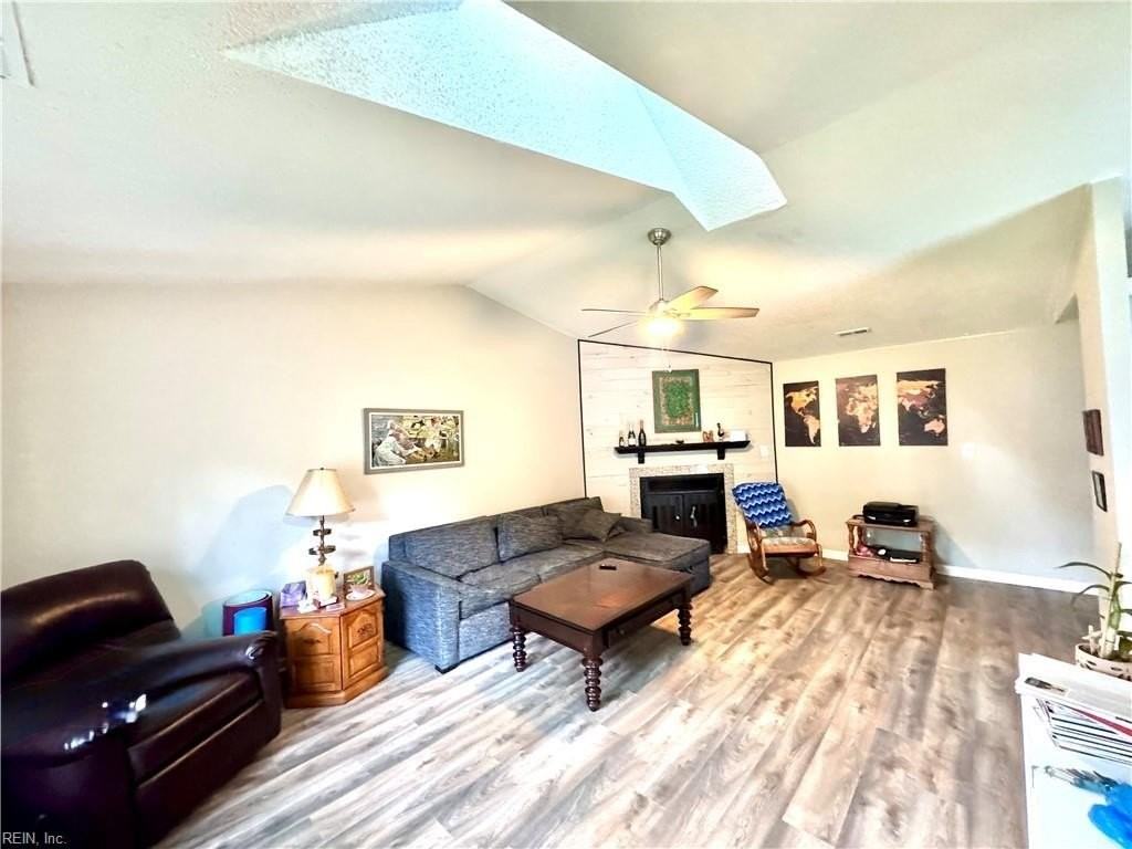1408 Petrell Ct - Photo 2 of 17