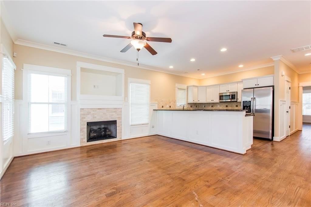 9506 24th Bay St - Photo 4 of 32