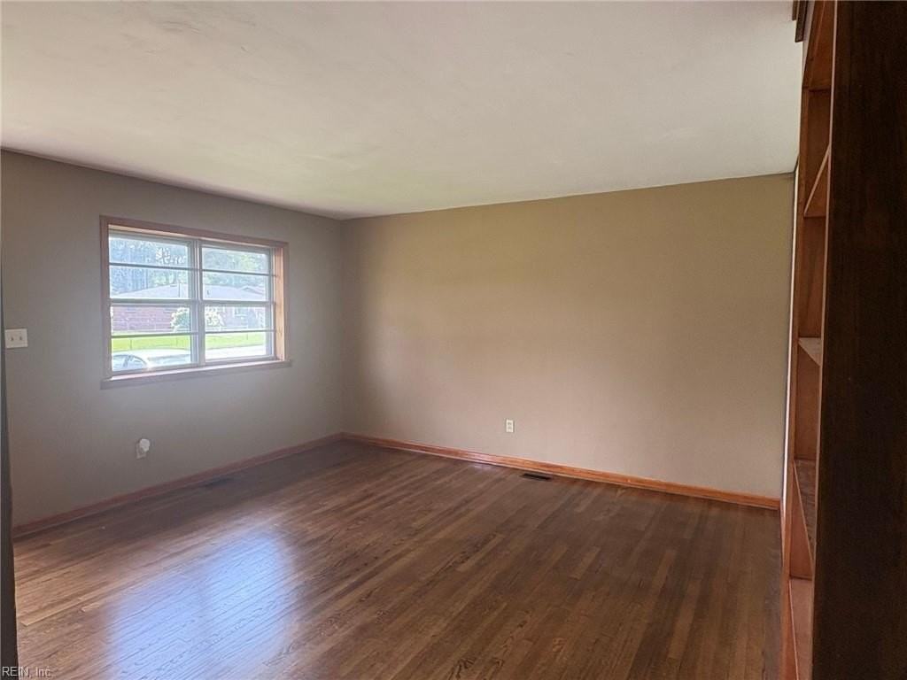 713 Willow Dr - Photo 4 of 17