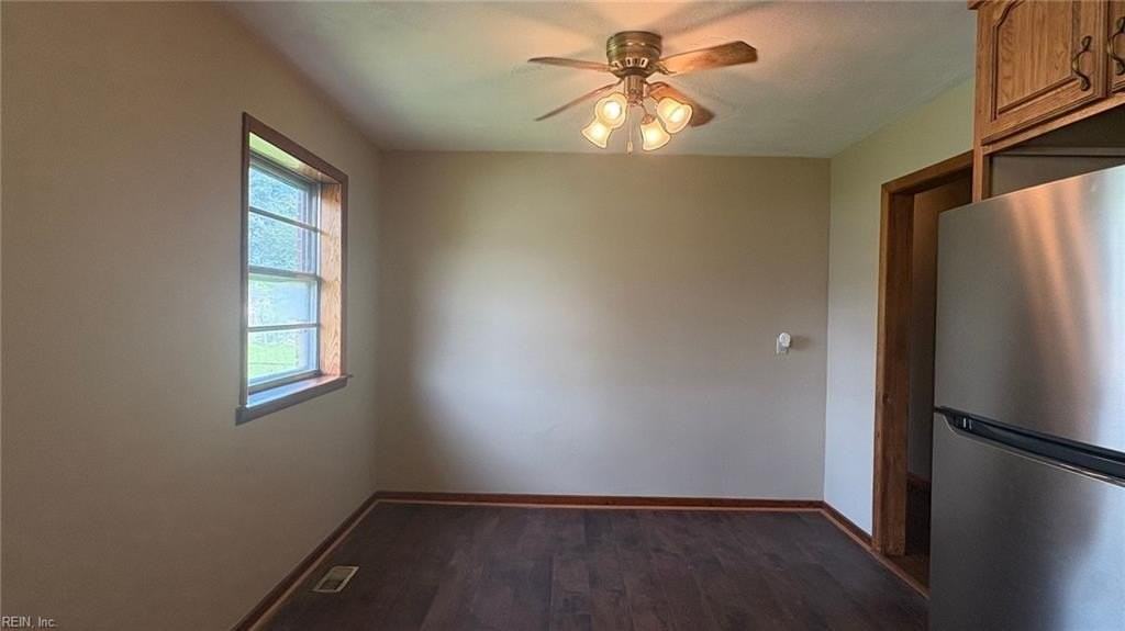 713 Willow Dr - Photo 5 of 17