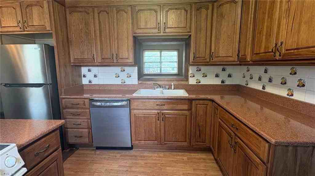 713 Willow Dr - Photo 7 of 17