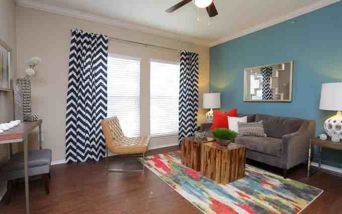 17849 Coit Rd - Photo 3 of 10