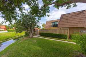 featured image of 818 8th Ct