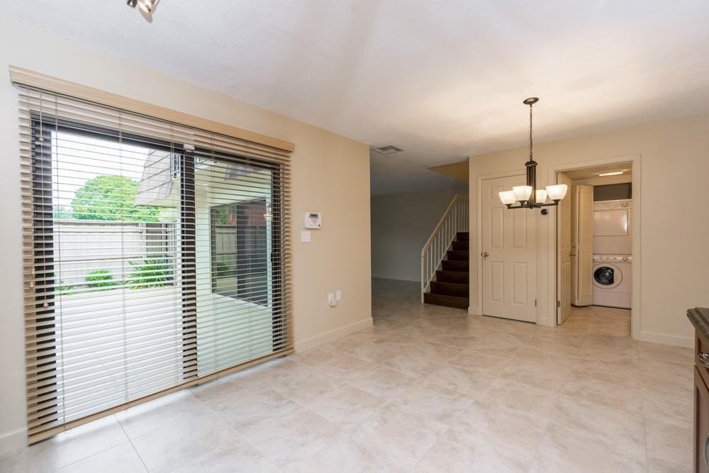 818 8th Ct - Photo 5 of 21
