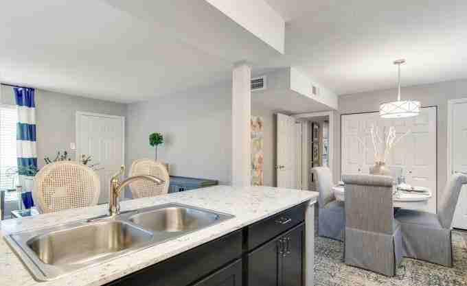 1002 Bunker Hill Rd - Photo 3 of 10