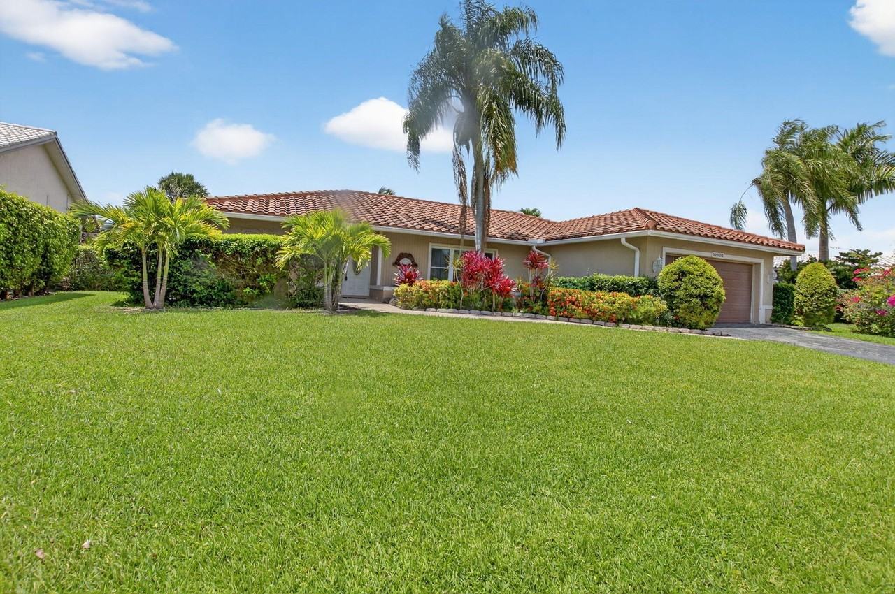 10305 Crosswind Rd - Photo 2 of 50