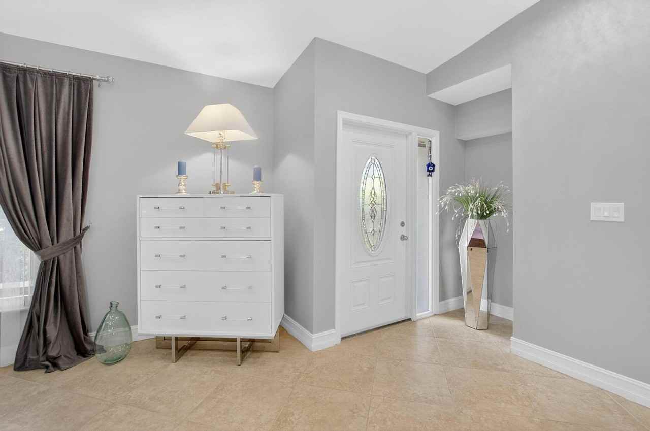 10305 Crosswind Rd - Photo 4 of 50