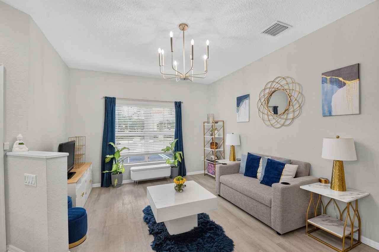 112 Monterey Bay Dr - Photo 4 of 50