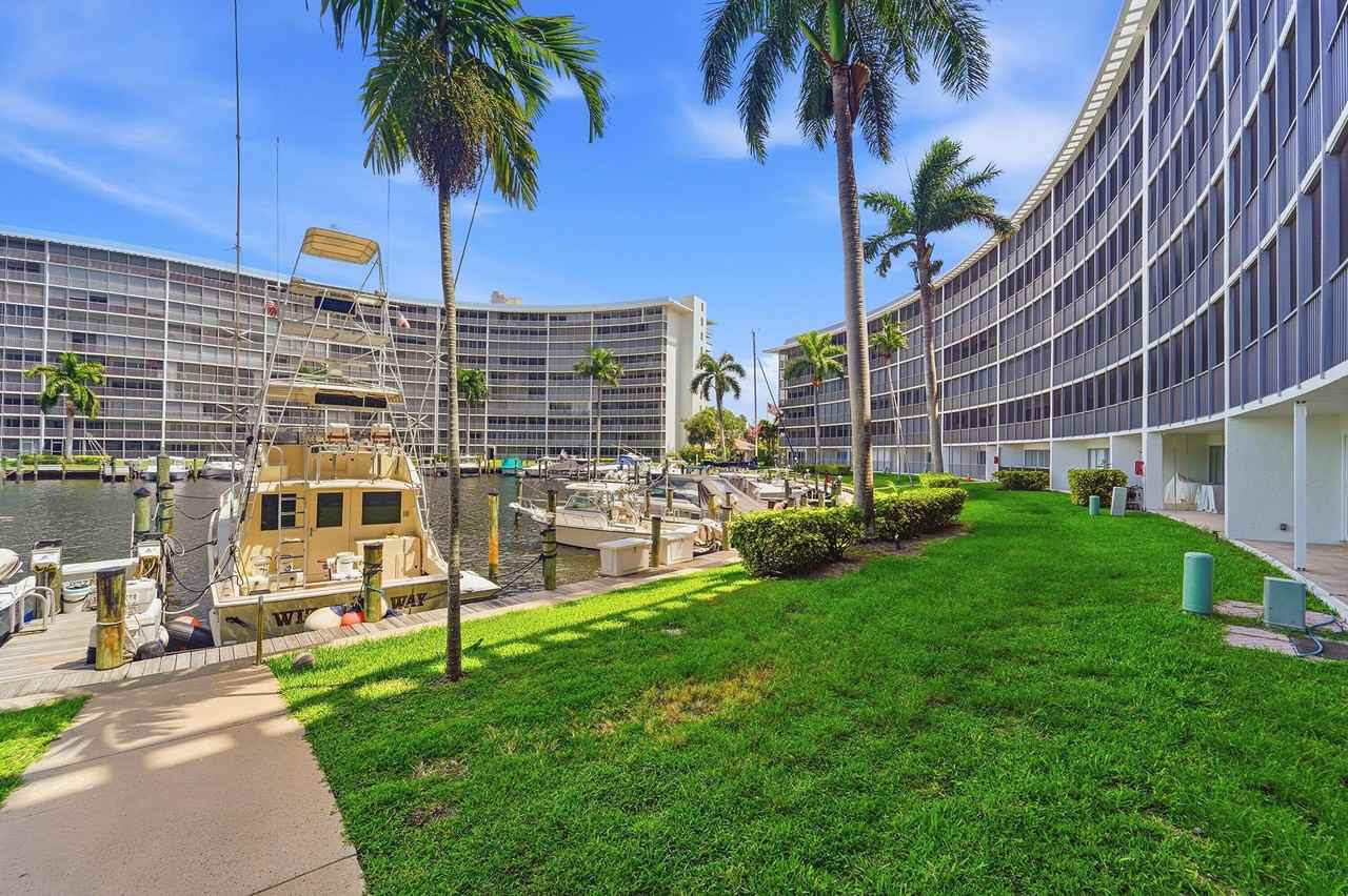 1427 E Hillsboro Blvd #123