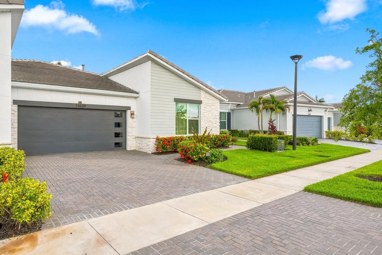 11639 Sw Viridian Blvd - Photo 3 of 50