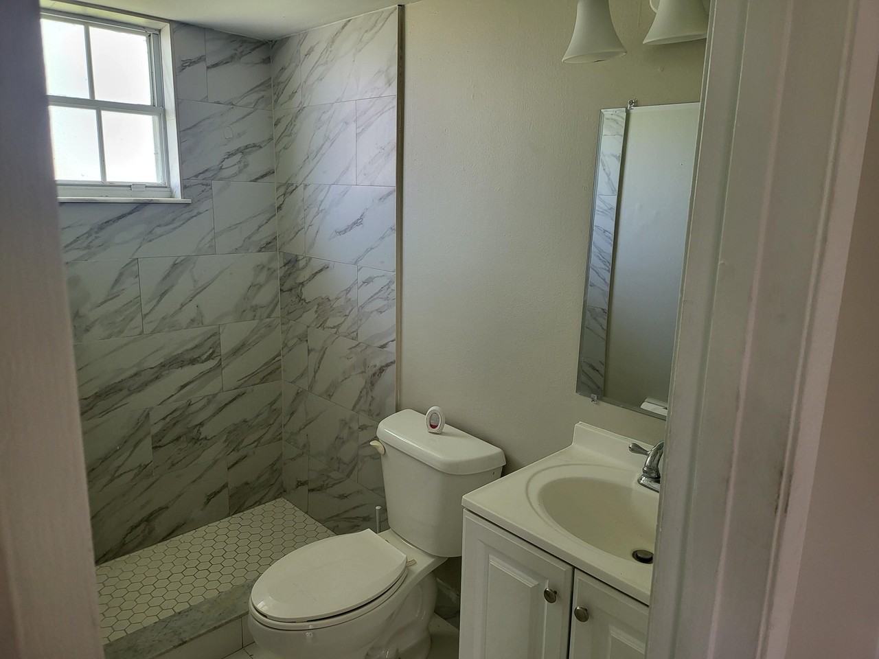1562 Se Royal Green Cir #201 - Photo 6 of 16