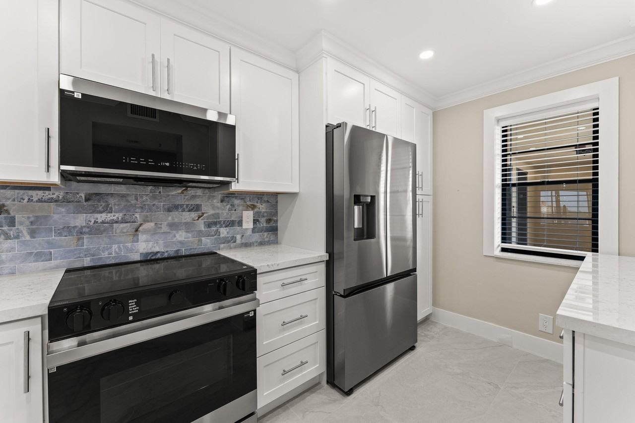 14476 Amberly Ln #704 - Photo 4 of 27