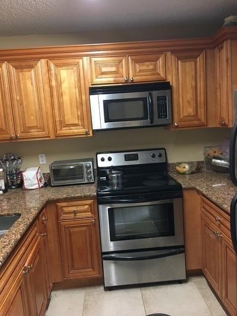 1504 Lake Crystal Dr #B - Photo 2 of 6