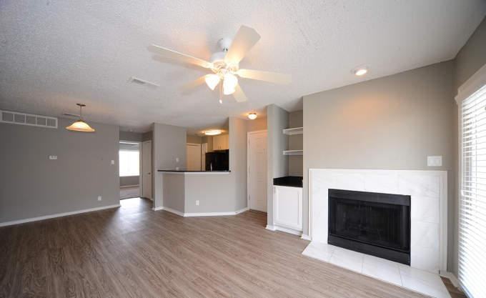 9739 Walnut Hill Ln - Photo 3 of 10