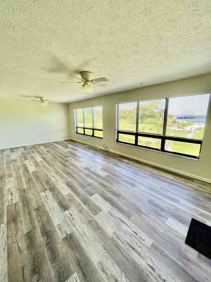 12498 Riverside Dr #205 - Photo 5 of 22