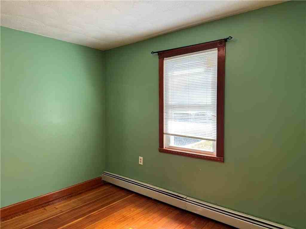 177 S Bend St #1stFL - Photo 4 of 7