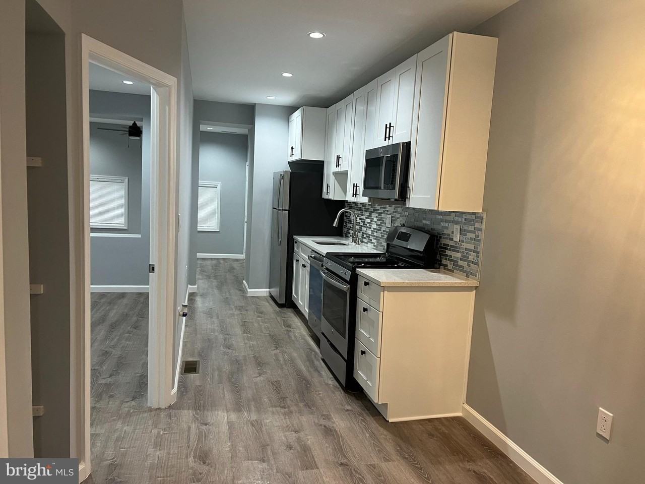 208 21st St Ne #1 - Photo 2 of 15