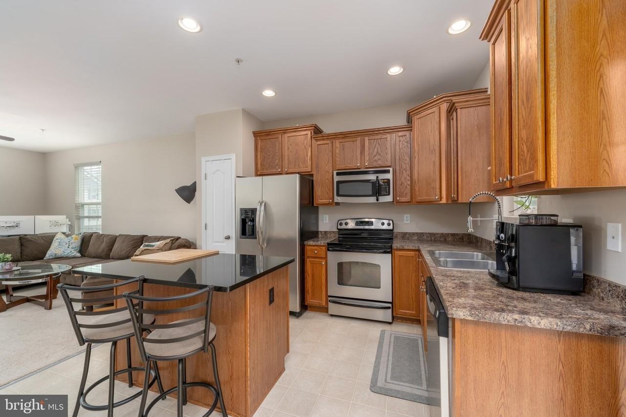 7716 Timbercross Ln - Photo 4 of 22