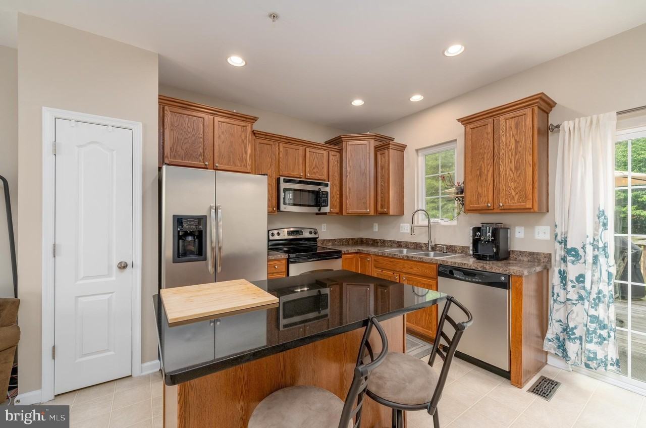 7716 Timbercross Ln - Photo 5 of 22
