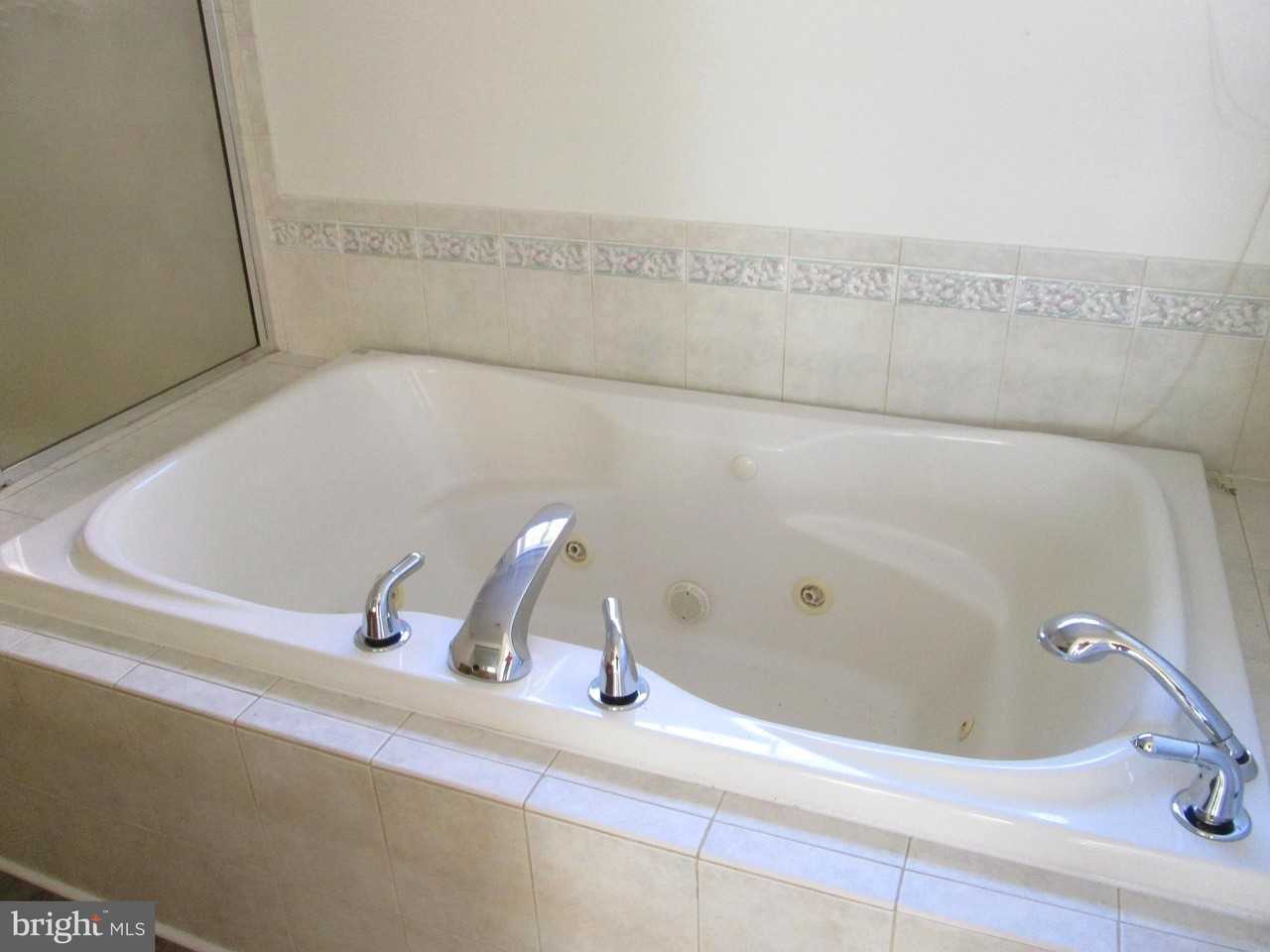 1300 Treasure Dr - Photo 3 of 34