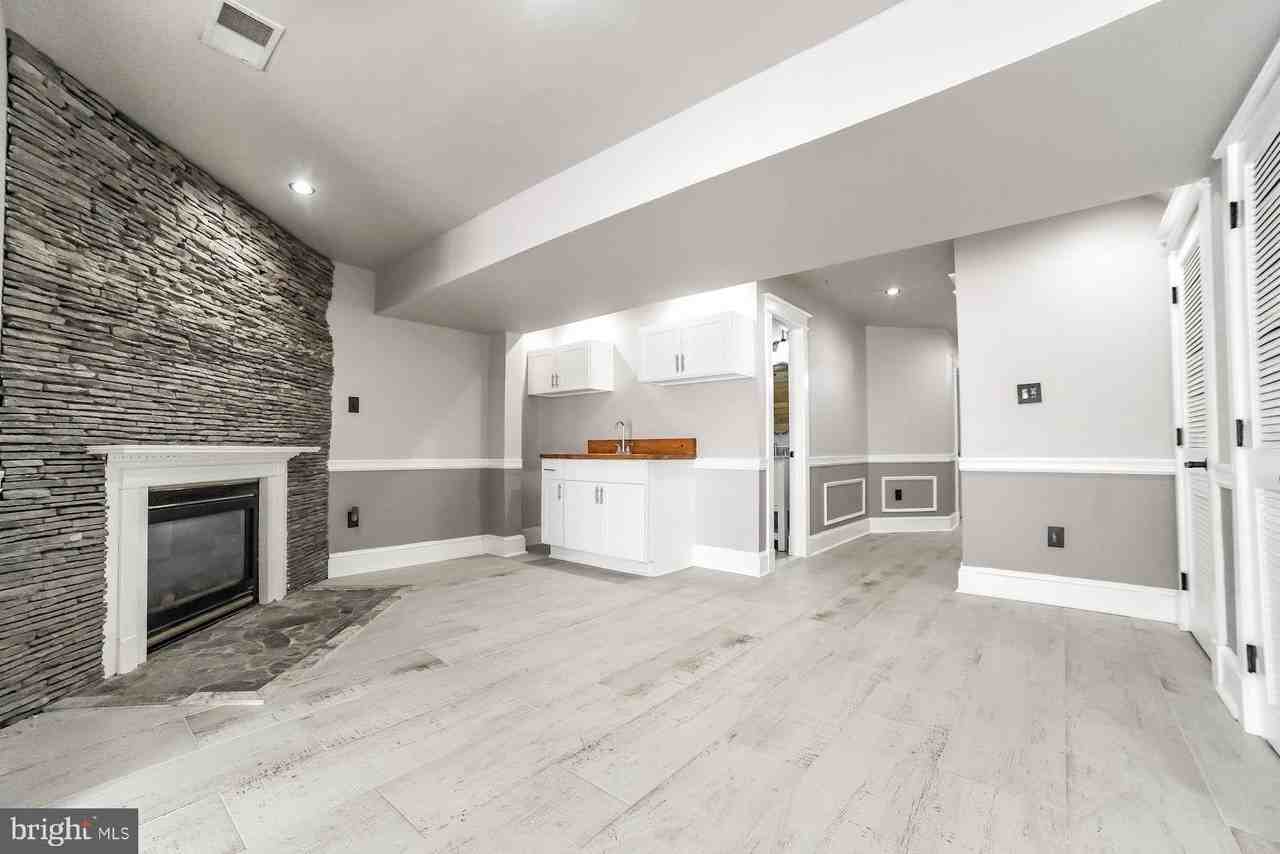3100 Esser Pl - Photo 5 of 35