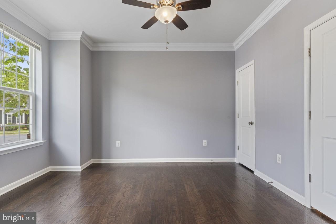 37 Mustang Dr - Photo 5 of 35