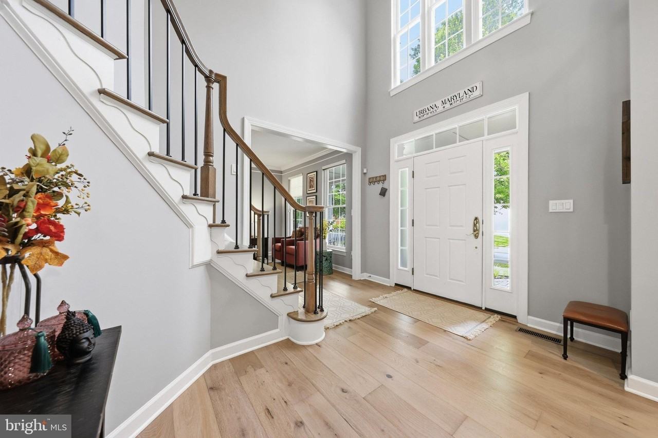 3852 Glasgow Way - Photo 3 of 50
