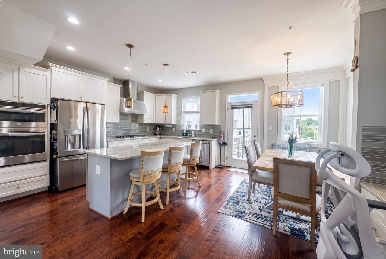 22494 Newcut Rd - Photo 7 of 26