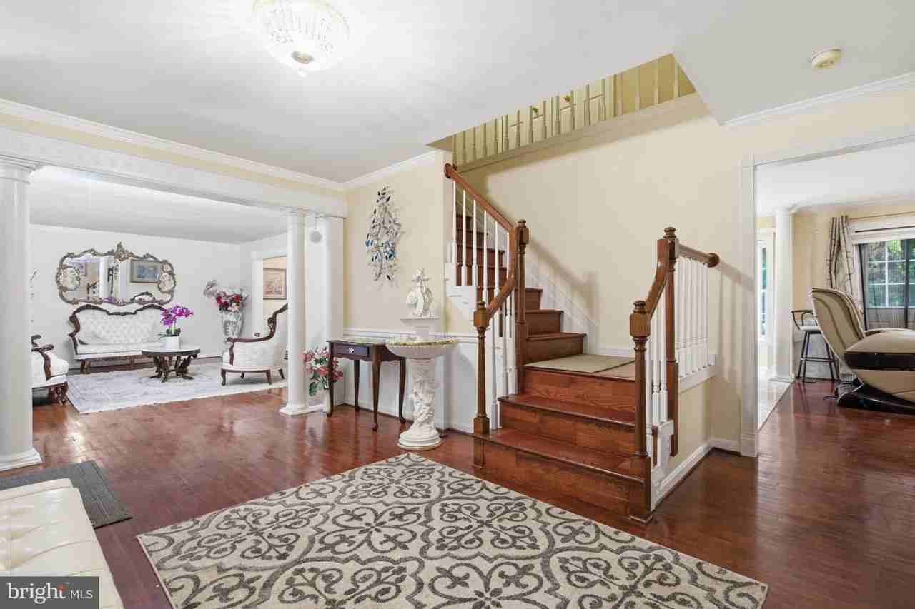 2132 Cherry Leaf Ln - Photo 3 of 45