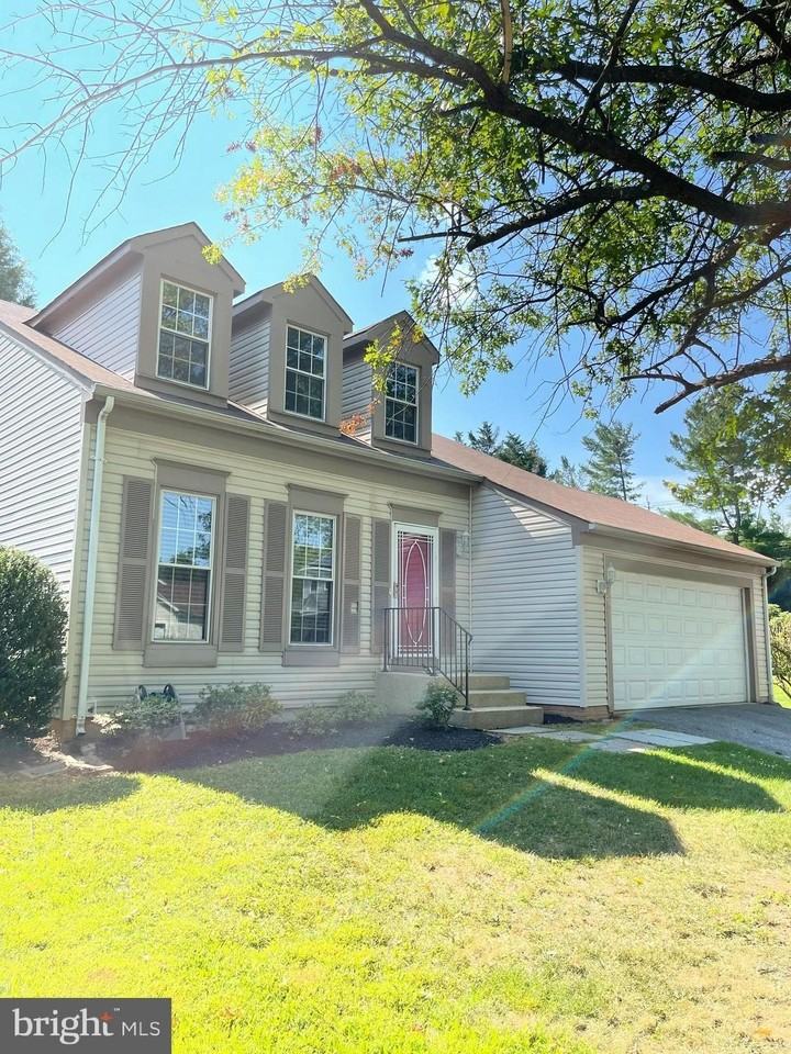 13928 Mustang Hill Ln - Photo 2 of 30